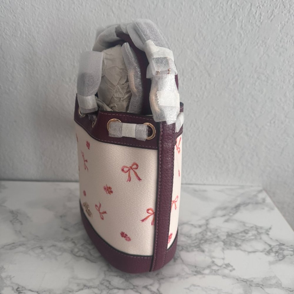 coach Dempsey Drawstring Bucket Bag 15 With Bow Print cn707 - Picture 2 of 7